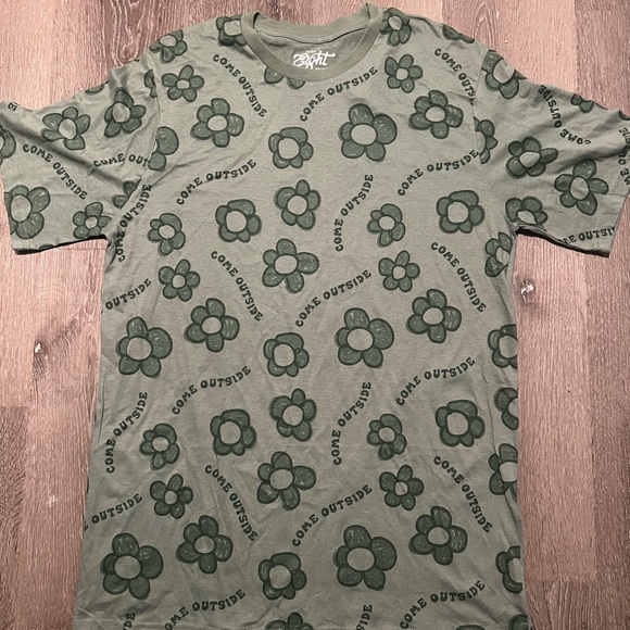 Come Outside Flower Tee - Picture 2 of 3
